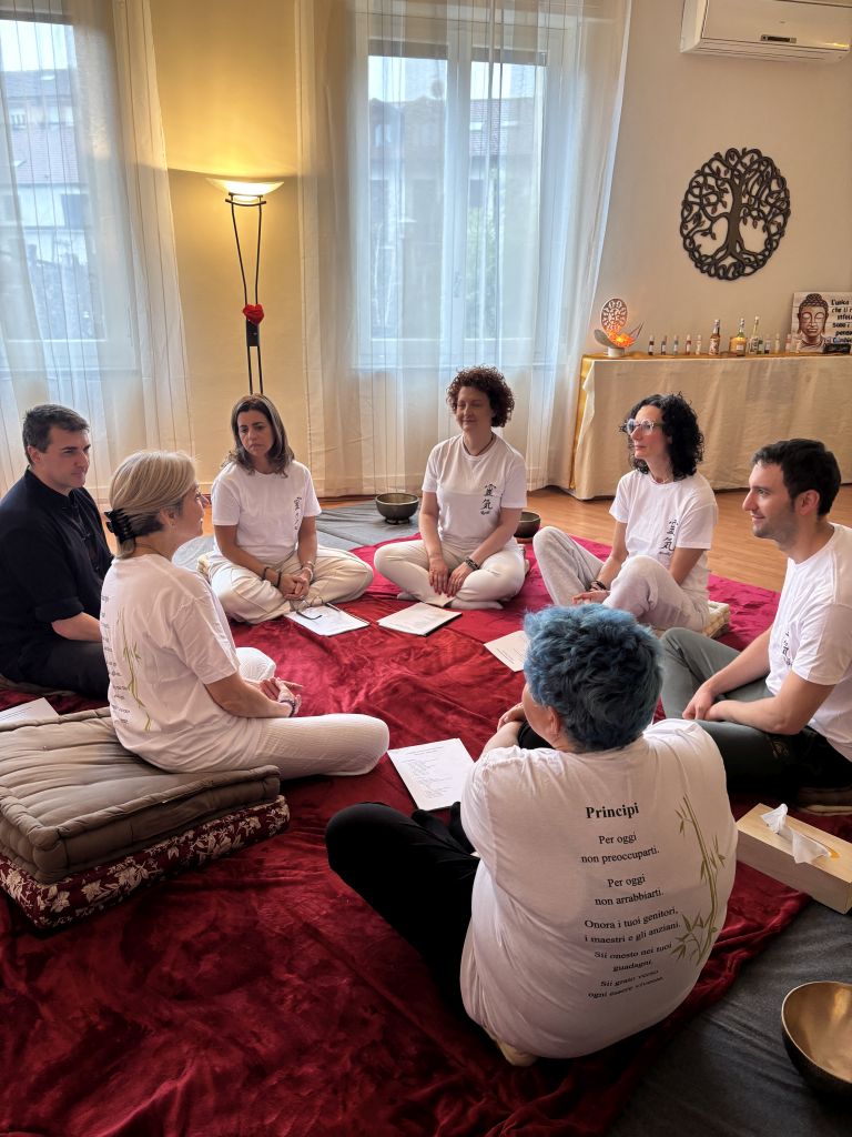 Esperienza di gruppo durante un seminario Reiki in presenza