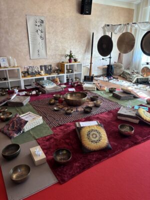 Sala preparata per un corso Reiki in presenza a Torino presso Giardino dell’Essere
