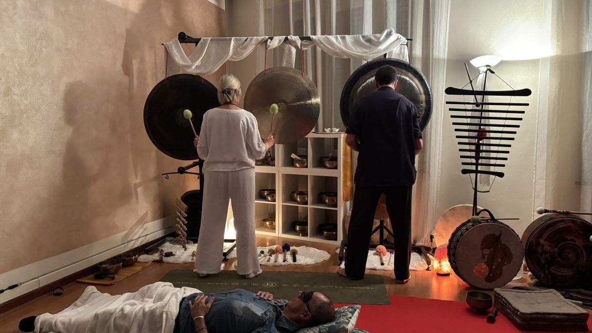 Bagno sonoro con gong e campane tibetane a Torino